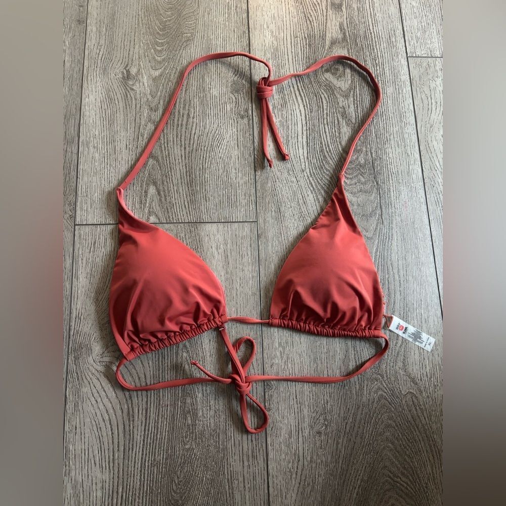 Hot kiss padded bikini top NWOT